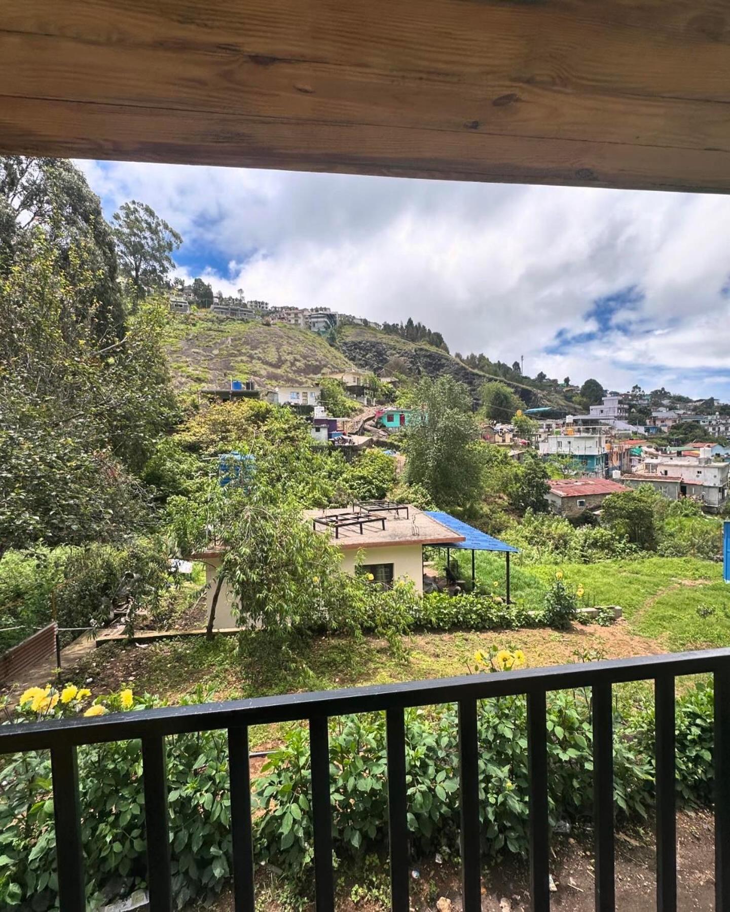 Magica Mount A Frame Wood House Villa Kodaikanal Bagian luar foto